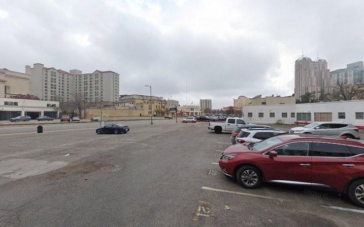 226 Ave E Parking