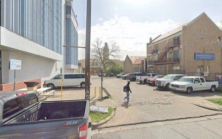 2303 San Antonio St Parking