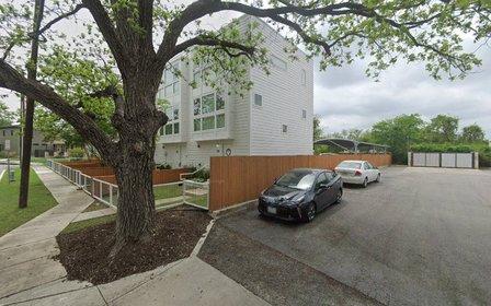 137 Catalpa St Parking