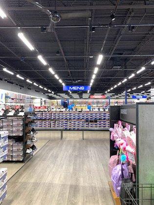 SKECHERS Warehouse Outlet