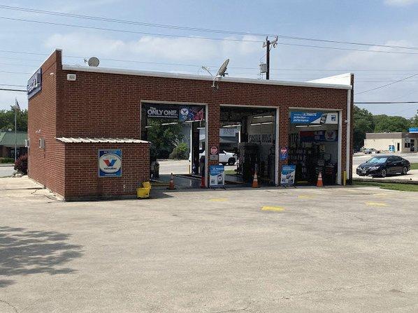 Castle Hills Lube Center / Valvoline Express Care