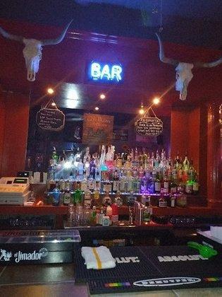 The SA Country saloon
