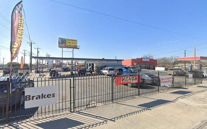 Distinctive Auto & Truck Sales