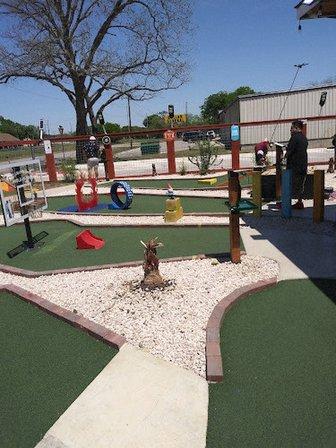 Putt Pub