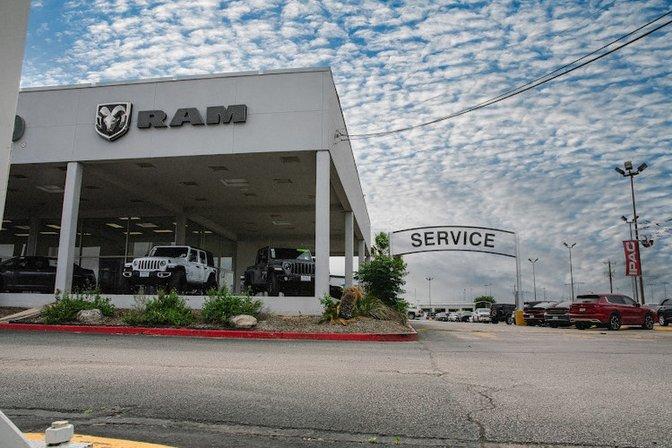 Ingram Park Chrysler Dodge Jeep Ram Service Center