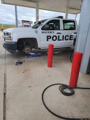 24hr Roadside Tire & Mechanic service (for 18 wheelers trucks)