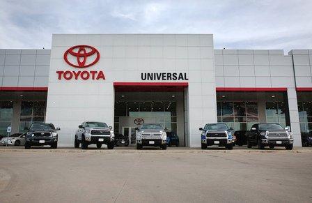 Universal Toyota Service