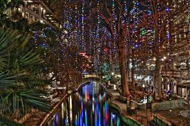 River Walk Evenings After Thanksgiving: Why December Nights Feel Different in San Antonio